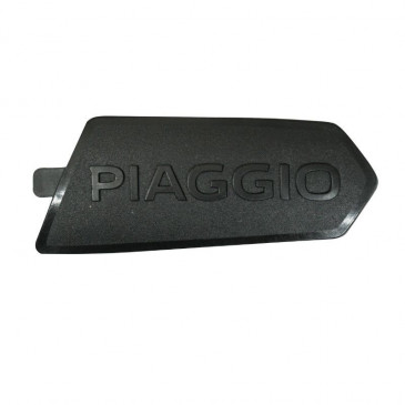 LABEL- "PIAGGIO" ON TRANSMISSION COVER "PIAGGIO GENUINE PART" 350 MP3, BEVERLY, X10 -1A007154-