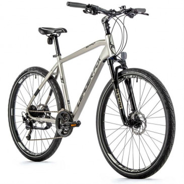 VELO MUSCULAIRE VTC 28 LEADER FOX SUMAVA HOMME ARGENT MAT 9V CADRE 22,5 POUCES (TAILLE ADULTE 190 cm à plus) 8592826033659